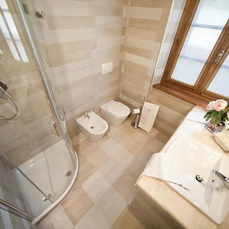 Metelliano Sleeps 4 Pool Air Con Wifi 别墅